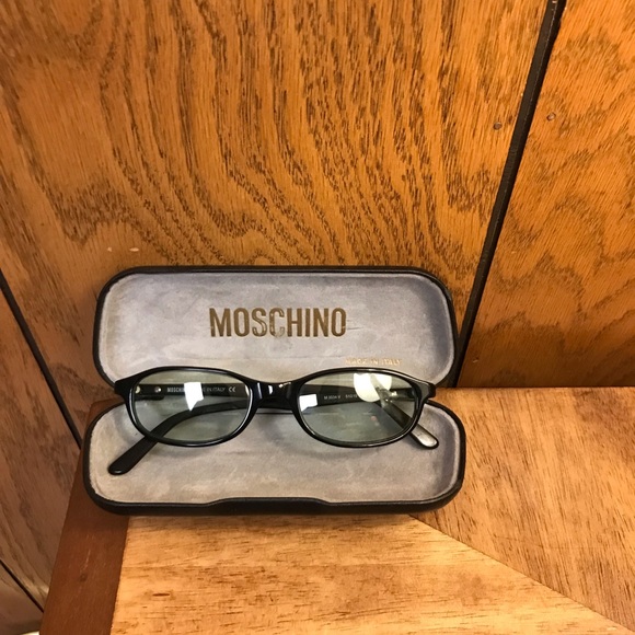 Moschino Accessories - Moschino Glasses & Case